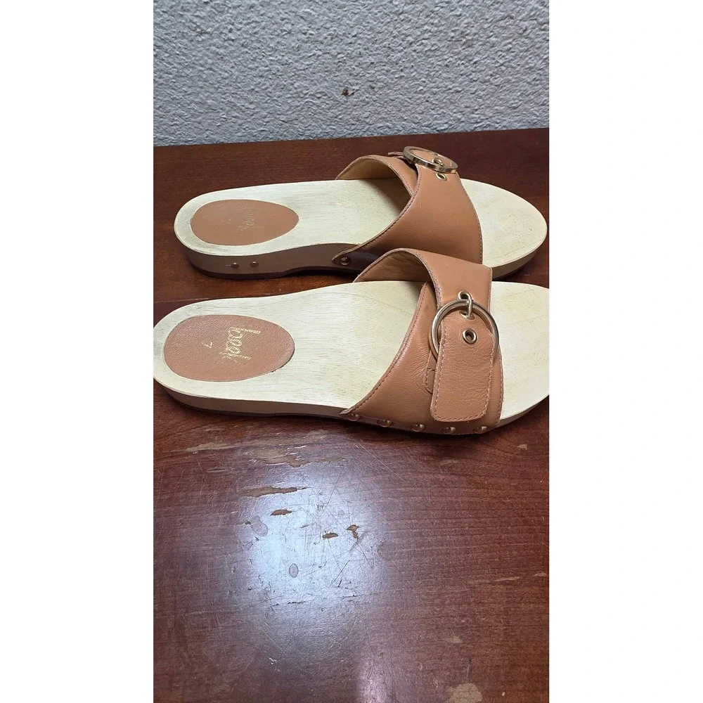 Beek Wood Sole Leather Slide Sandals Womens 7 Tan Buckle Studded Clogs Platform